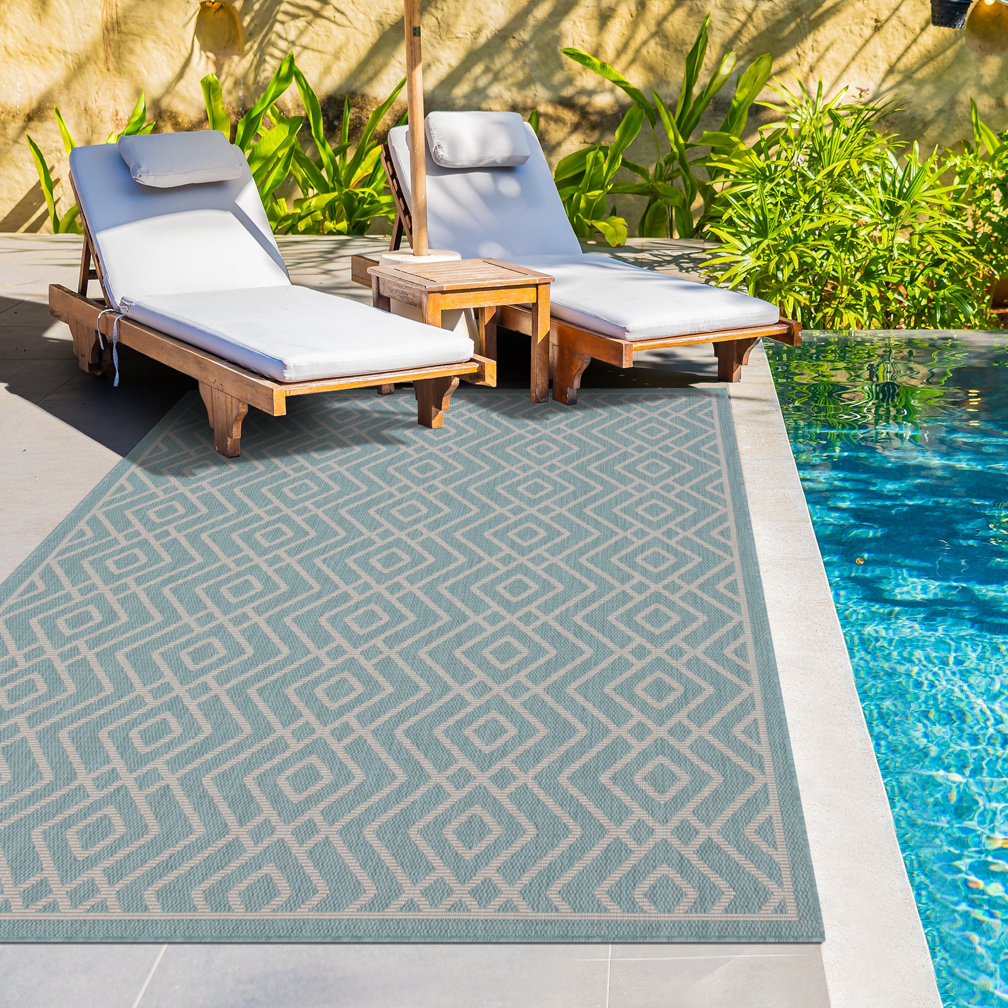 Outdoor Rugs Diamond Collection Aqua Cream