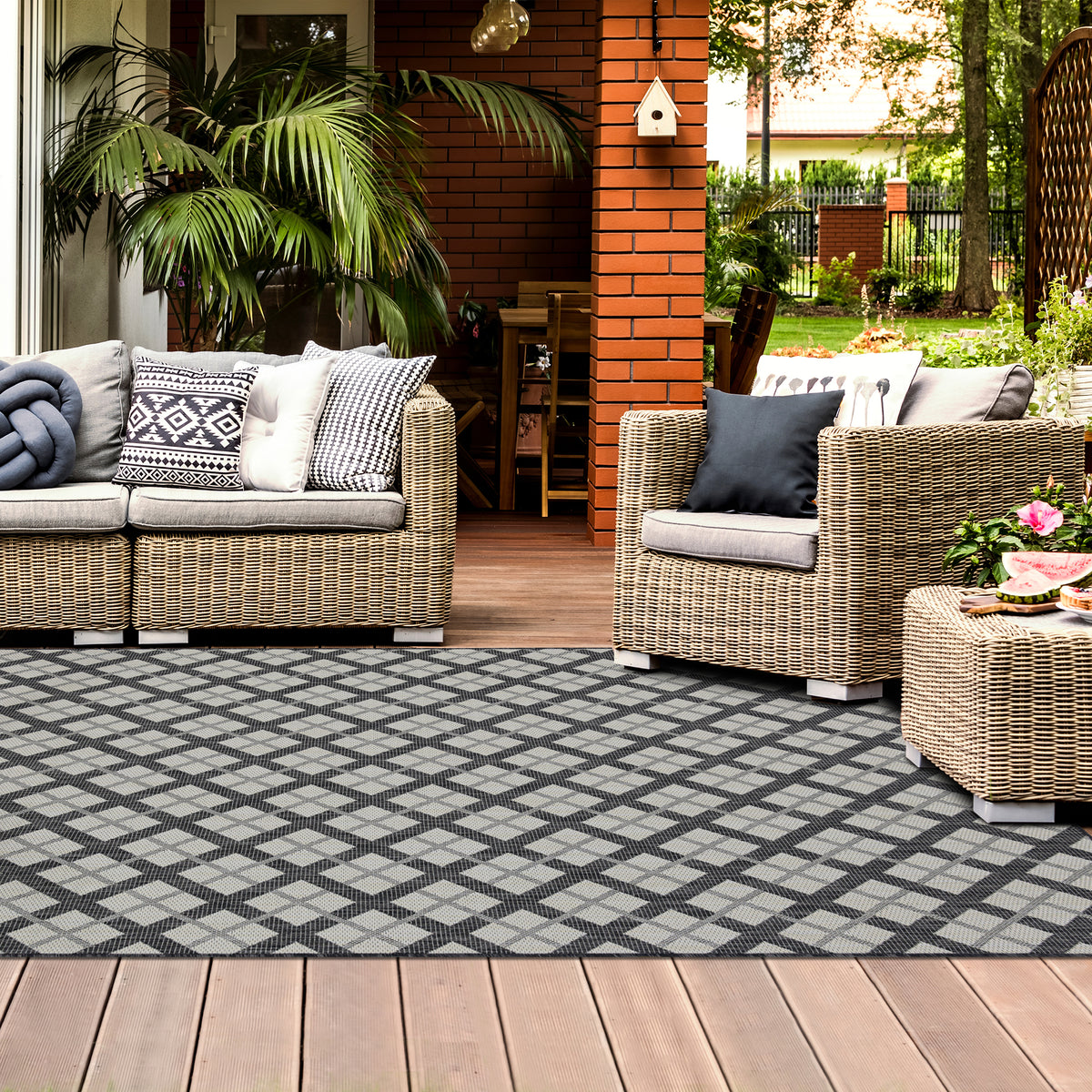 Outdoor Rugs Lined Collection Anthracite Cream