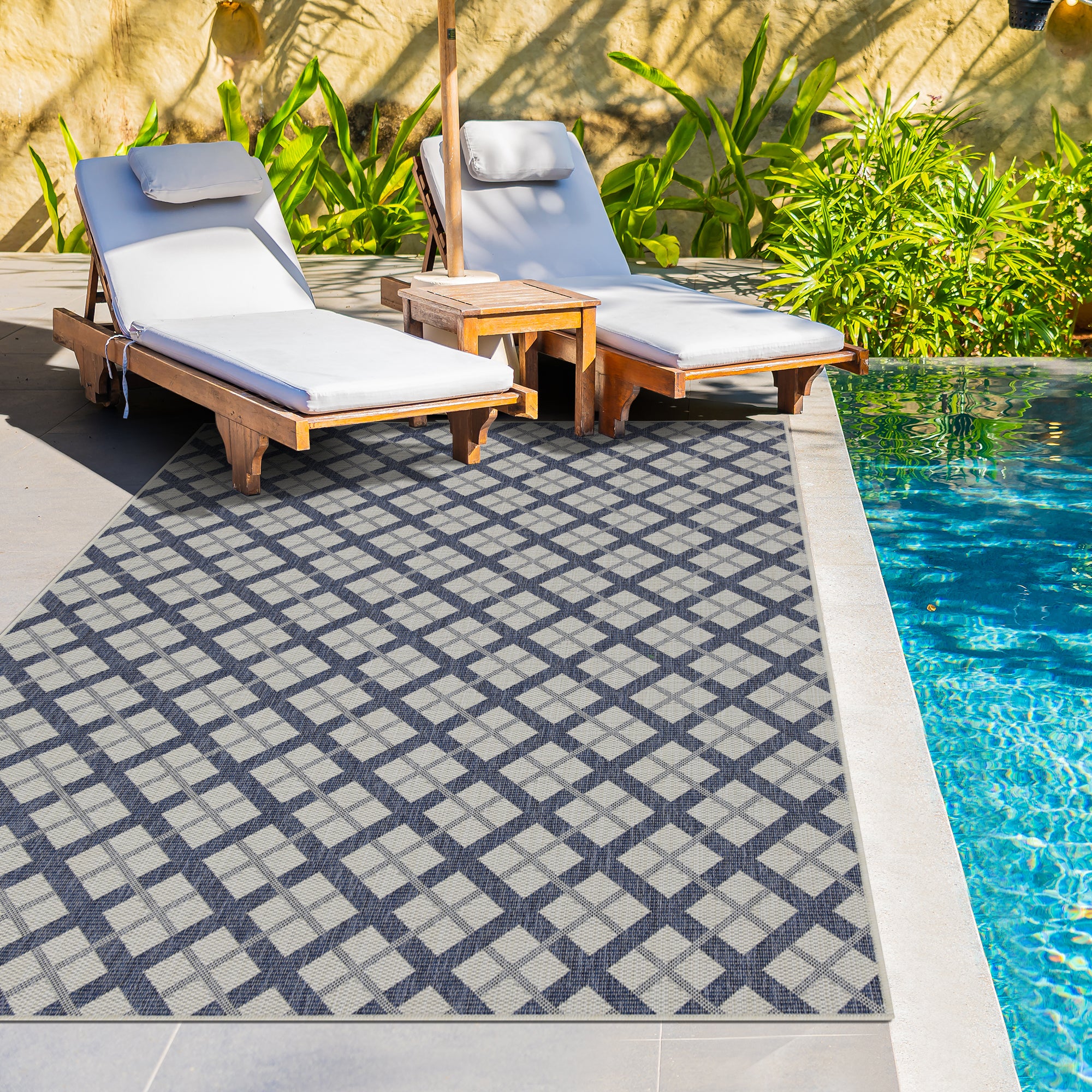 Outdoor Rugs Lined Collection Dark Blue Cream