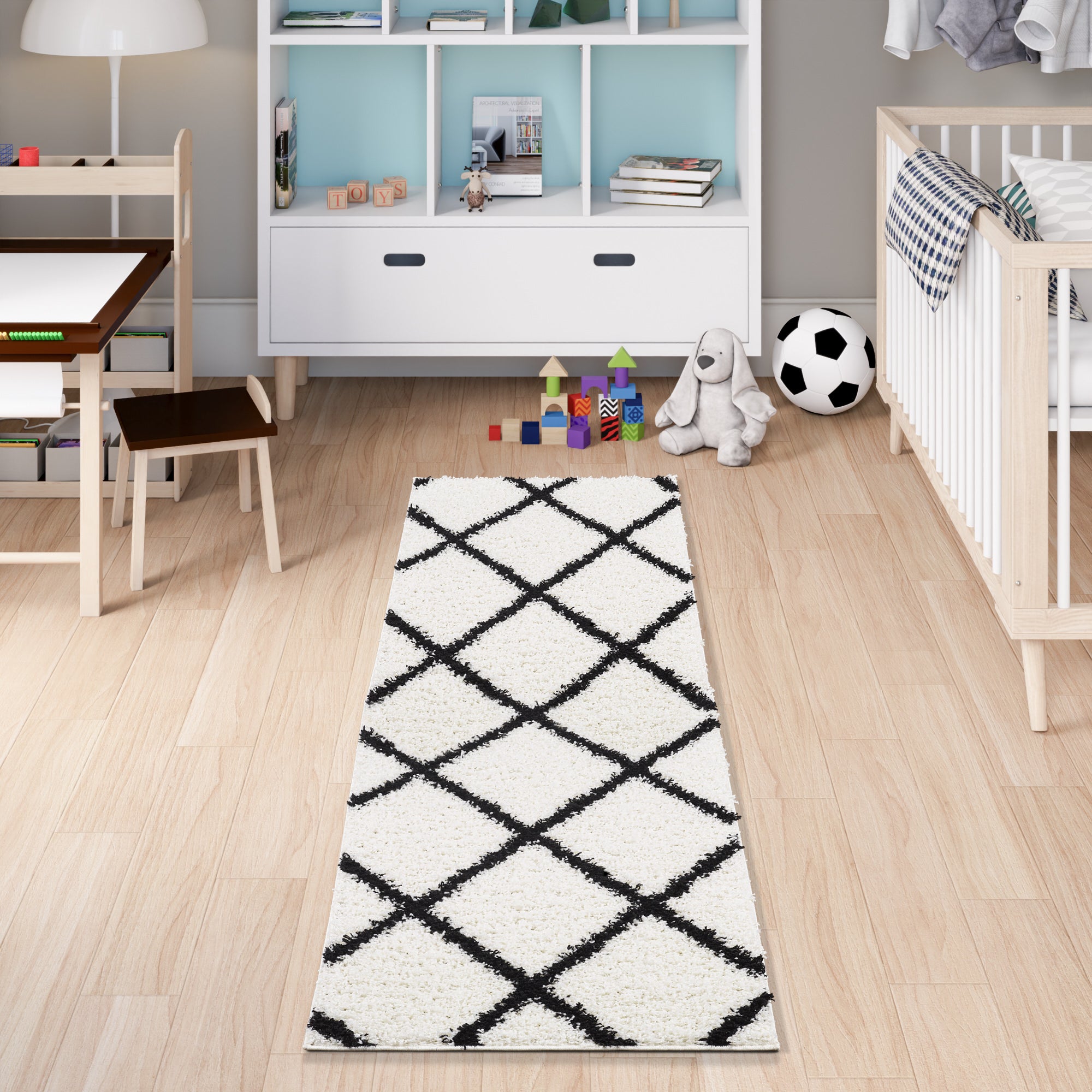 Shaggy Rug Lined Diamond White Black Line