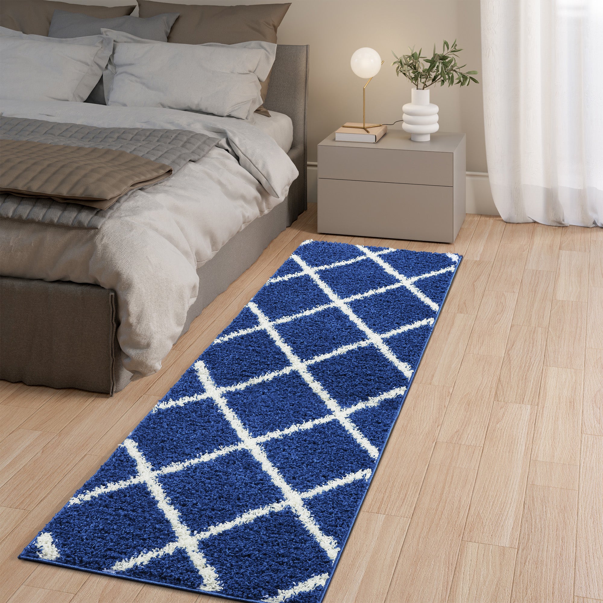 Shaggy Rug Lined Diamond Navy