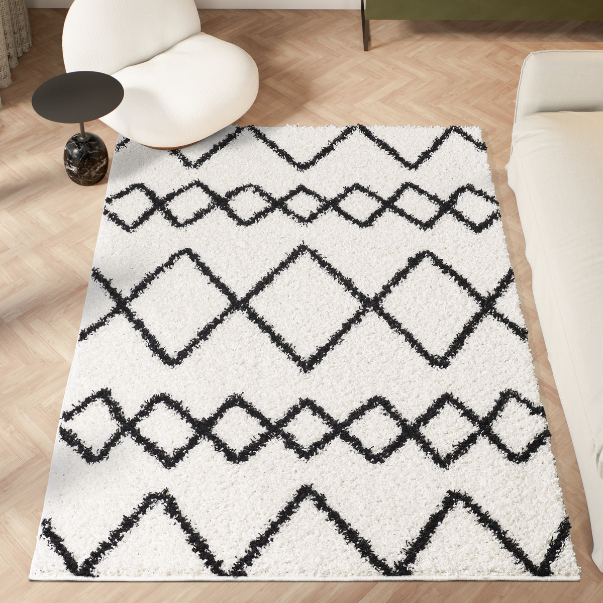 Shaggy Rug Lined Herringbone White/Black Line