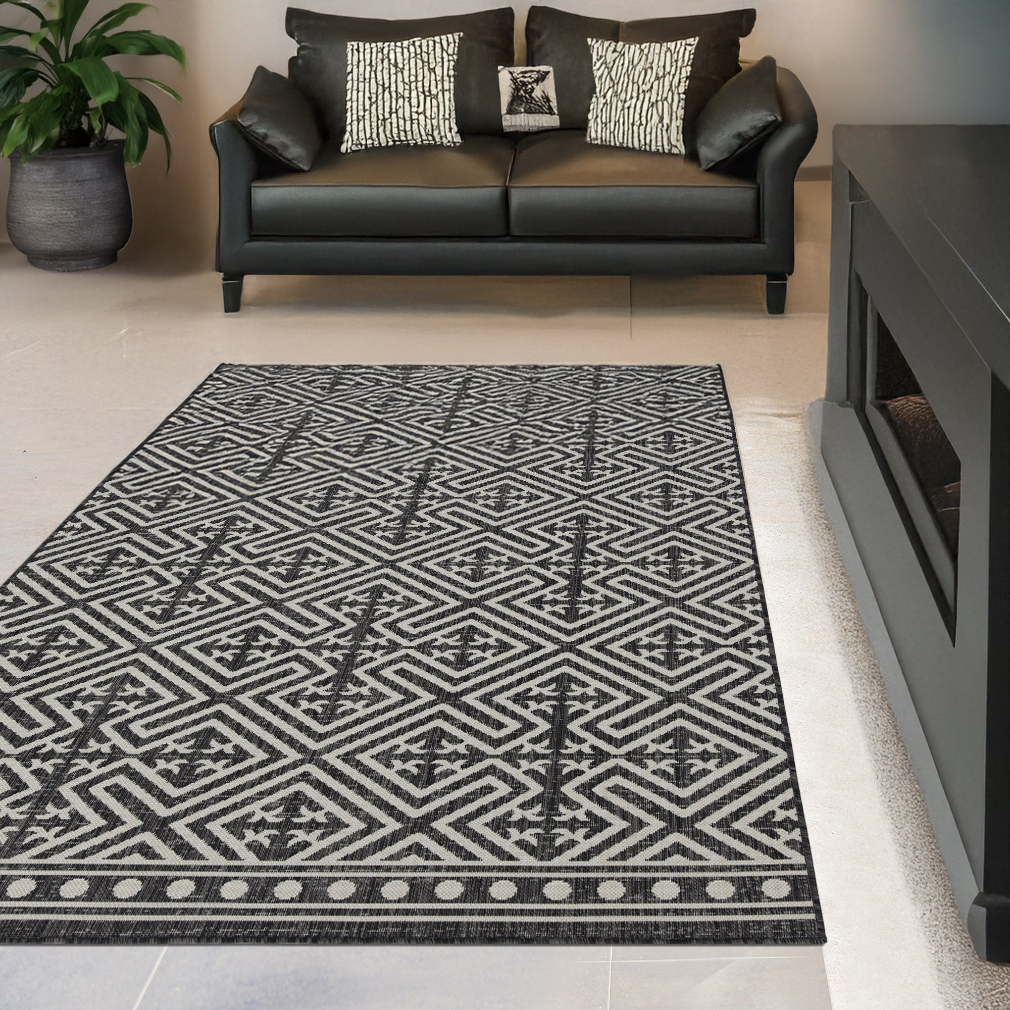 Indoor Rugs Medallion Collection Anthracite Cream